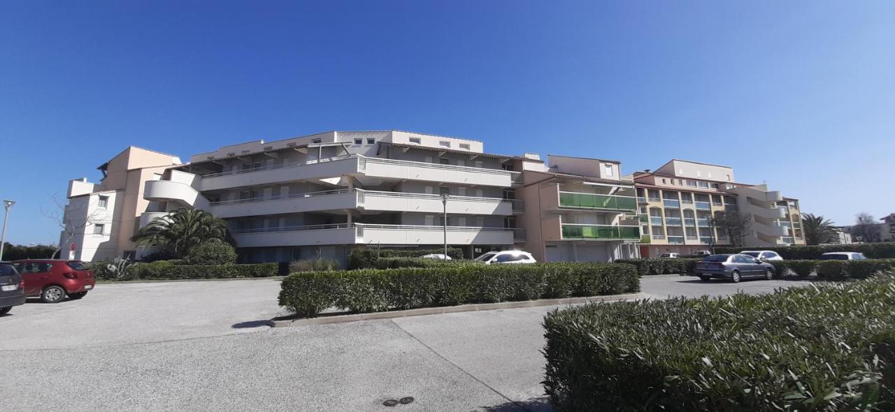 Les Goellettes : Vue Mer Et Piscine Saint-Cyprien  Buitenkant foto
